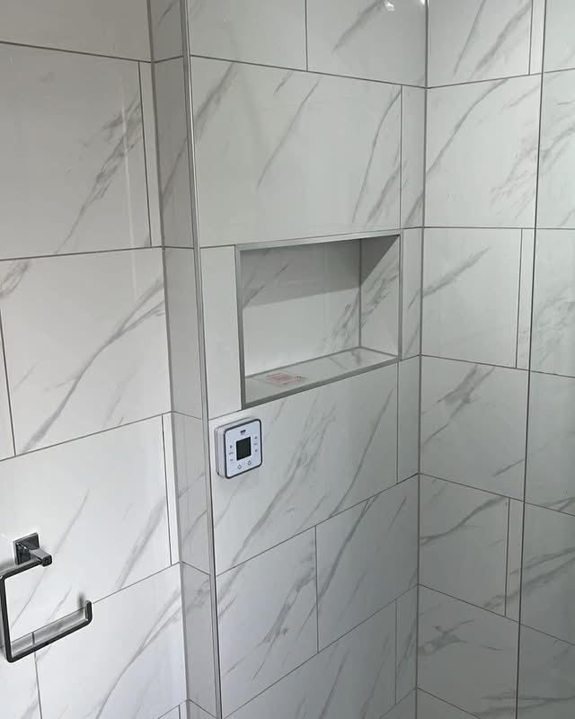 Full Bathroom Suite 3