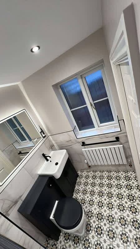 Bespoke En-suite 6